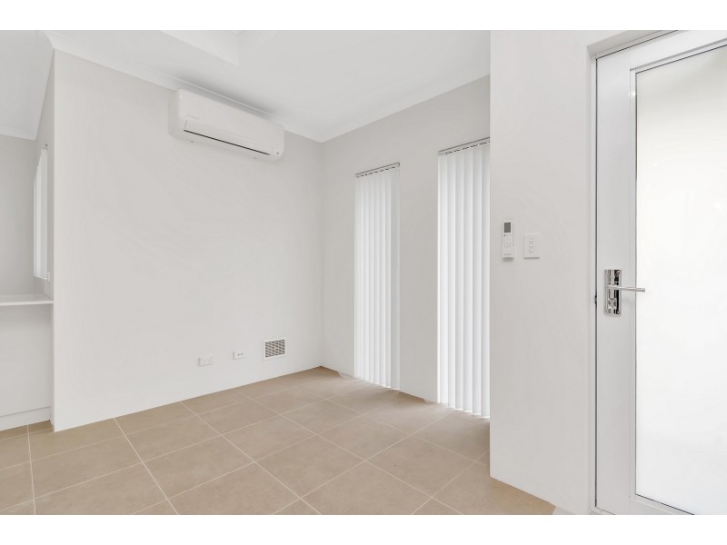 1/22 Bushlark Turn, Erskine WA 6210