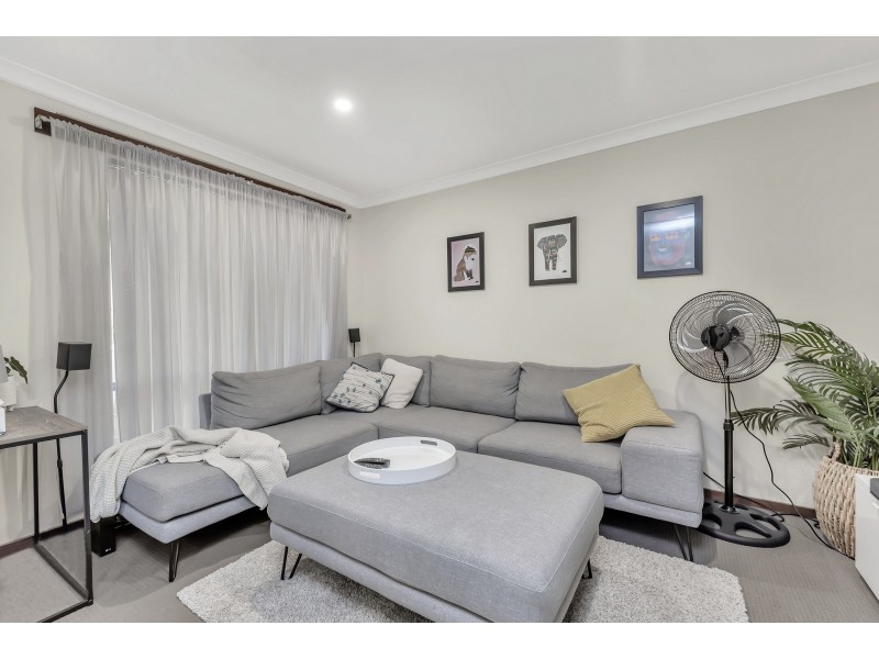 12 Erindoon Way, Waikiki WA 6169