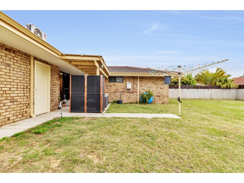 12 Erindoon Way, Waikiki WA 6169