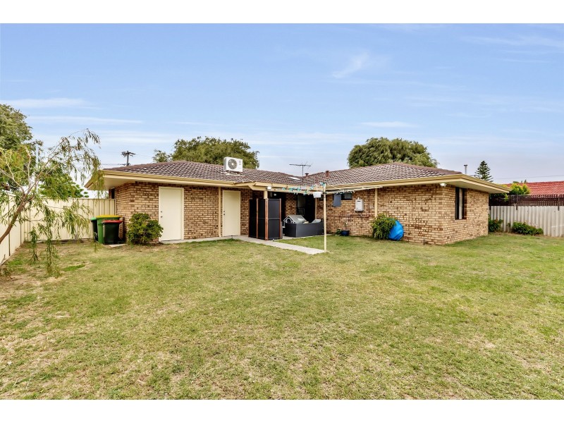 12 Erindoon Way, Waikiki WA 6169