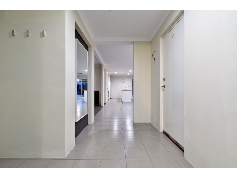 114 Boomerang Loop, Banksia Grove WA 6031