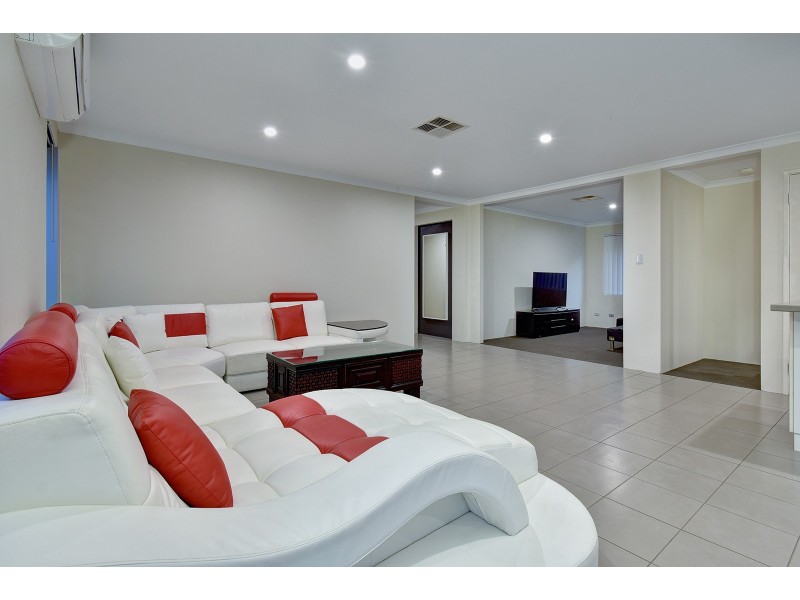 114 Boomerang Loop, Banksia Grove WA 6031