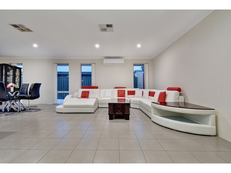 114 Boomerang Loop, Banksia Grove WA 6031