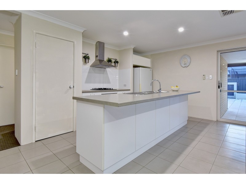 114 Boomerang Loop, Banksia Grove WA 6031