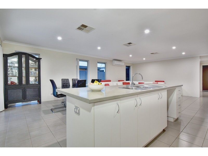 114 Boomerang Loop, Banksia Grove WA 6031