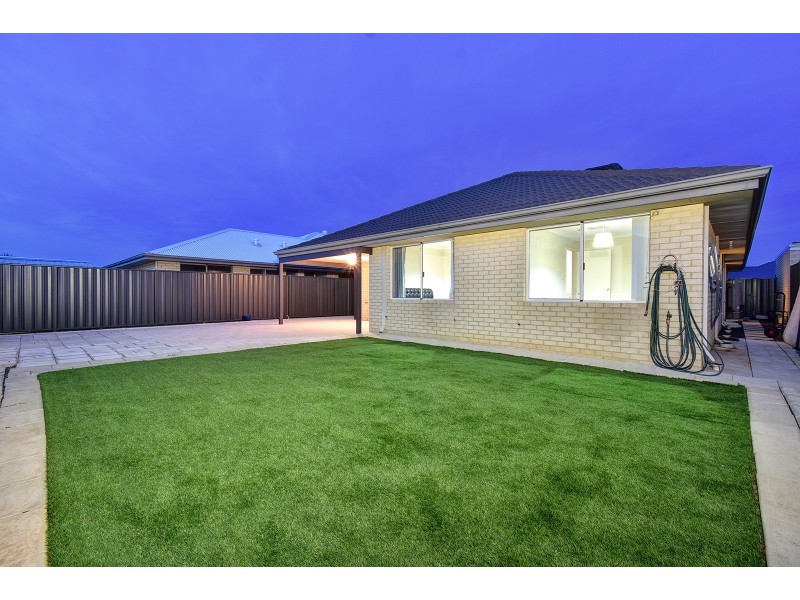 114 Boomerang Loop, Banksia Grove WA 6031