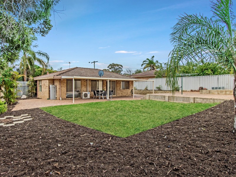 6 Darkins Retreat, Parmelia WA 6167