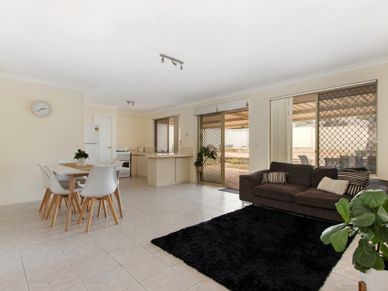 6 Darkins Retreat, Parmelia WA 6167