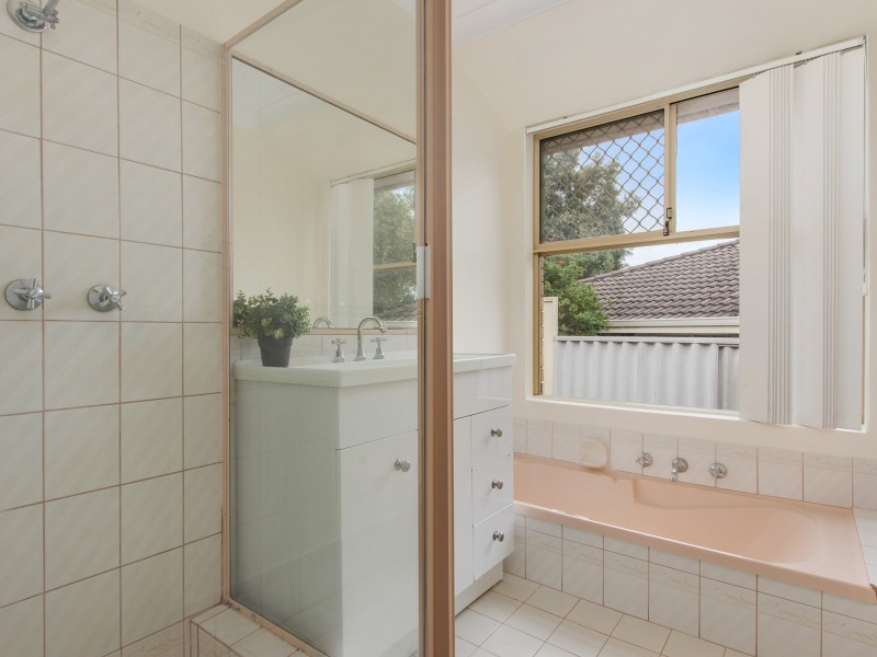 6 Darkins Retreat, Parmelia WA 6167