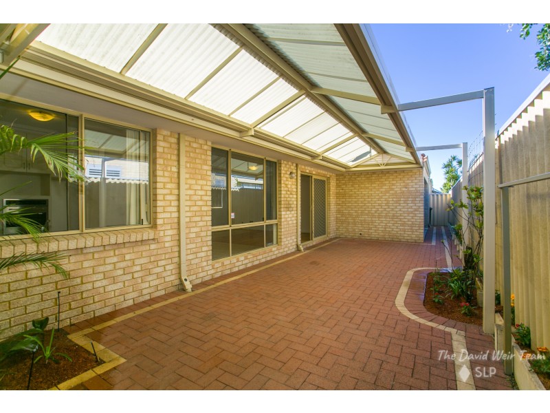 4/11 Almurta Way, Nollamara WA 6061