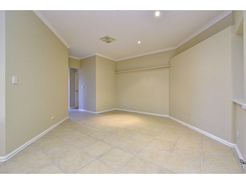 11 Balladong Loop, Carramar WA 6031