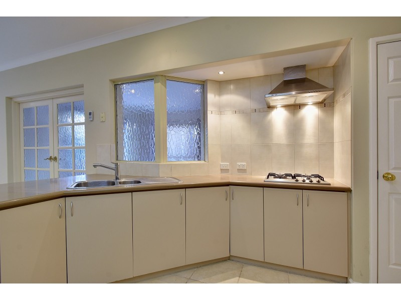 11 Balladong Loop, Carramar WA 6031