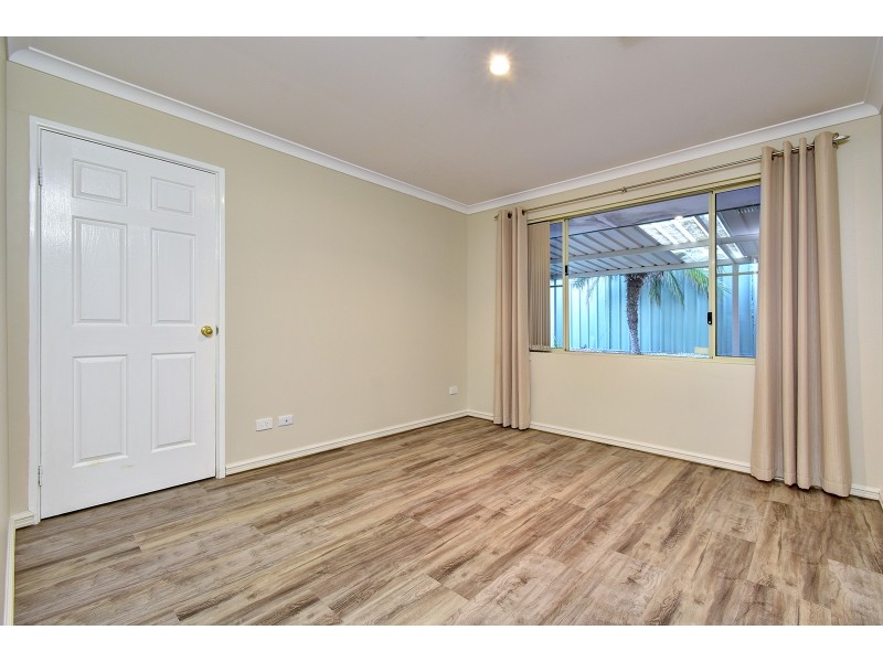 11 Balladong Loop, Carramar WA 6031