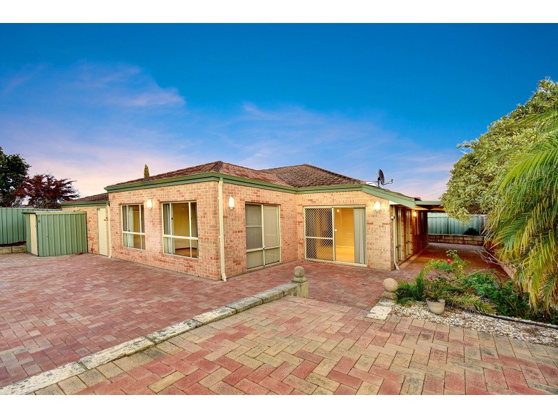 11 Balladong Loop, Carramar WA 6031