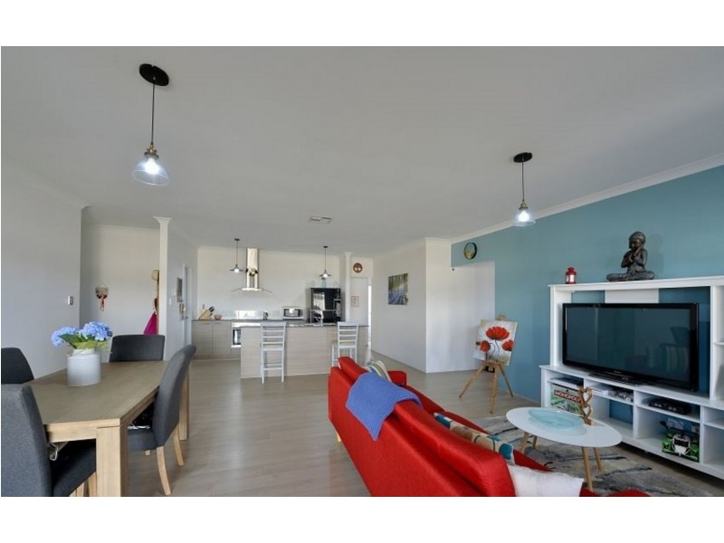 24 Wayside Court, Ravenswood WA 6208