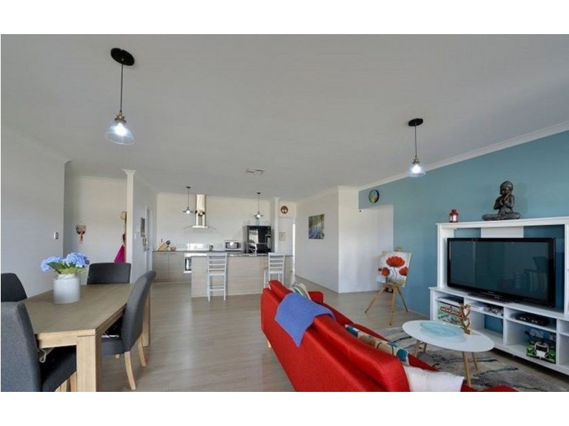 24 Wayside Court, Ravenswood WA 6208