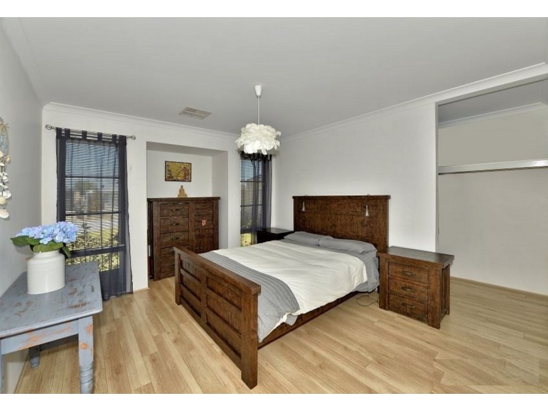 24 Wayside Court, Ravenswood WA 6208