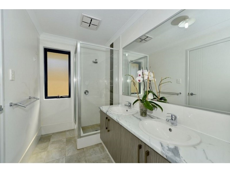 24 Wayside Court, Ravenswood WA 6208