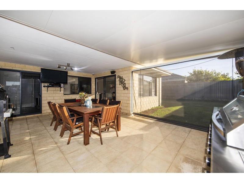 22 Cornforth Way, Piara Waters WA 6112