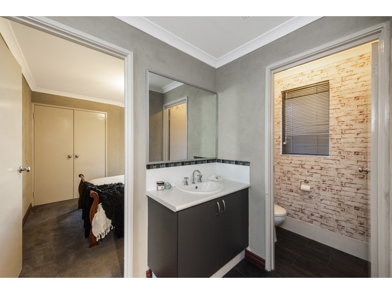 22 Cornforth Way, Piara Waters WA 6112