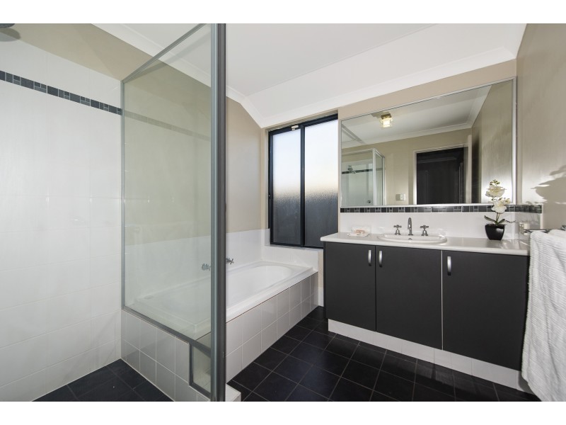 22 Cornforth Way, Piara Waters WA 6112