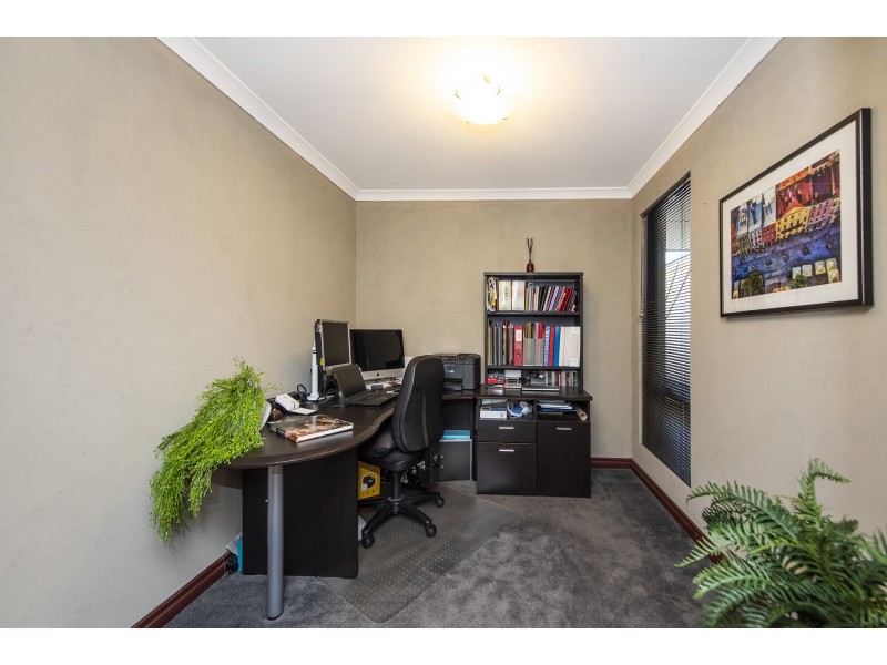 22 Cornforth Way, Piara Waters WA 6112