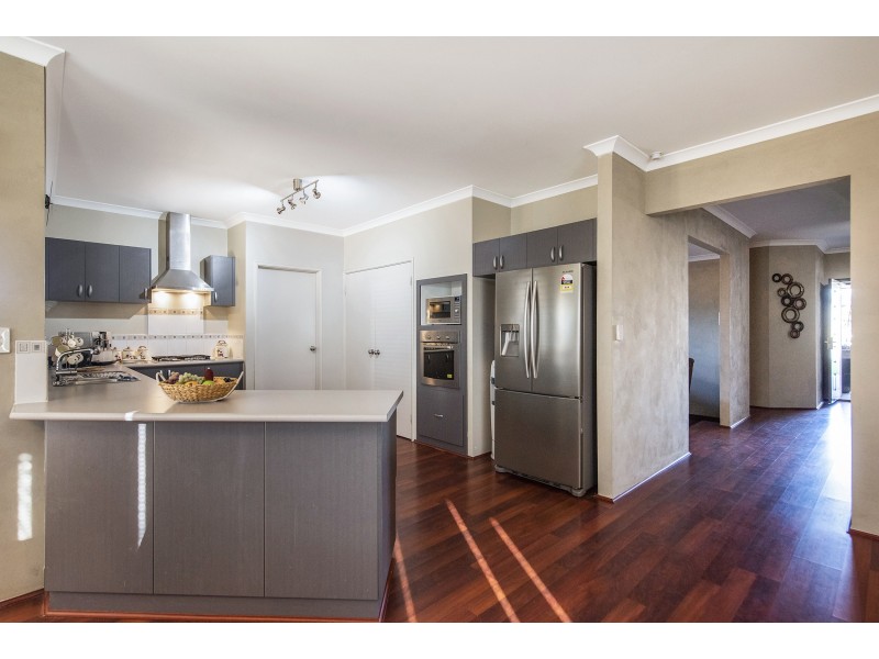 22 Cornforth Way, Piara Waters WA 6112