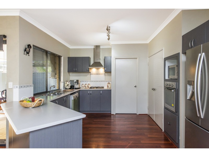 22 Cornforth Way, Piara Waters WA 6112