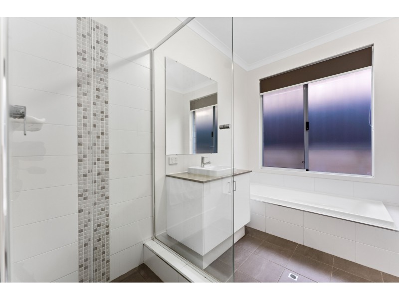 6 Ringtail Street, Banksia Grove WA 6031