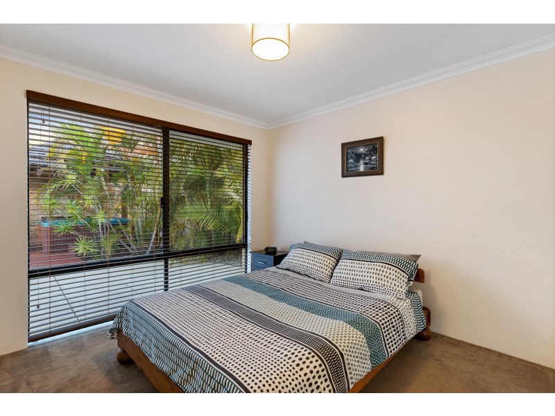 8 Ankuri Pass, Carramar WA 6031