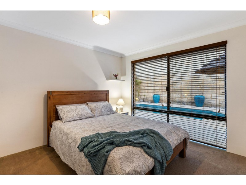 8 Ankuri Pass, Carramar WA 6031