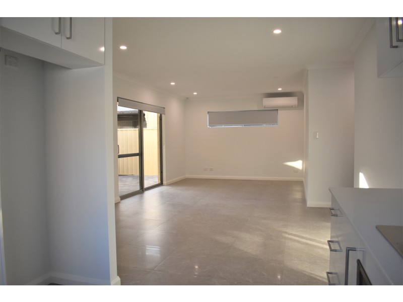 16b Lindfield Street, Westminster WA 6061