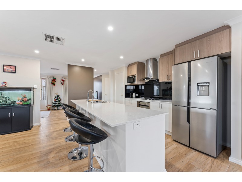 3 Shelter Cove, Banksia Grove WA 6031