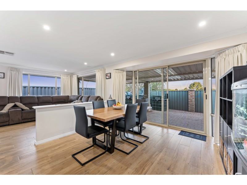 3 Shelter Cove, Banksia Grove WA 6031