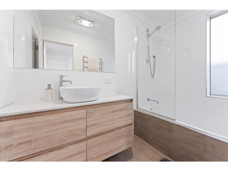 3 Shelter Cove, Banksia Grove WA 6031