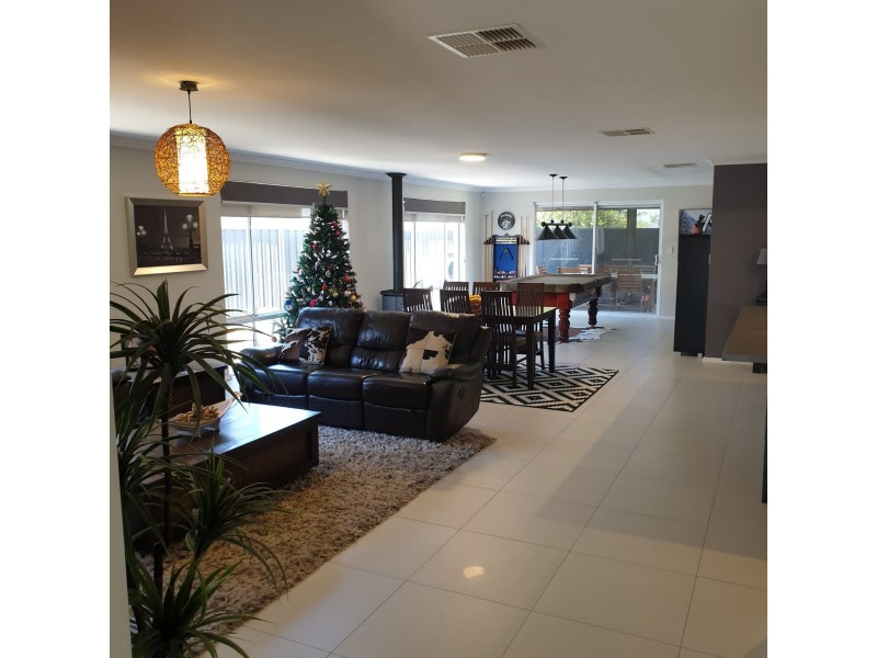 25 Girramay Road, Banksia Grove WA 6031