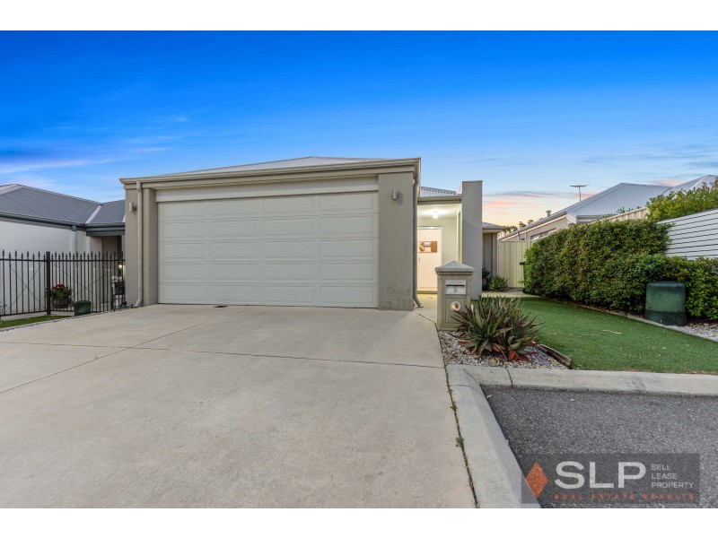 5 Atley Pass, Carramar WA 6031