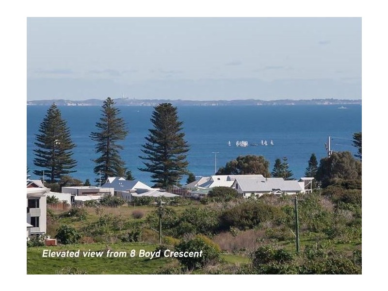 8 Boyd Crescent, Hamilton Hill WA 6163