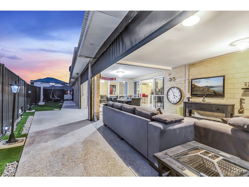 5 Featherleaf Elbow, Banksia Grove WA 6031