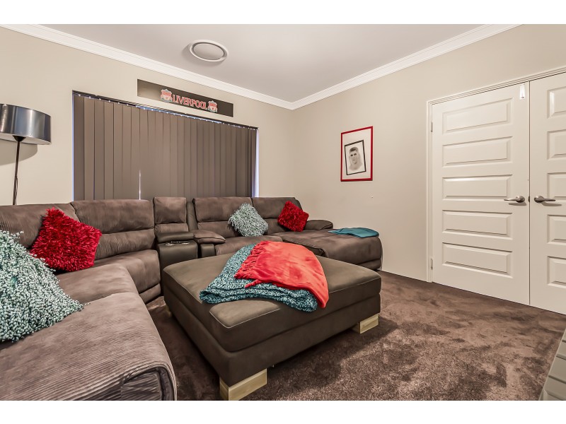 5 Featherleaf Elbow, Banksia Grove WA 6031