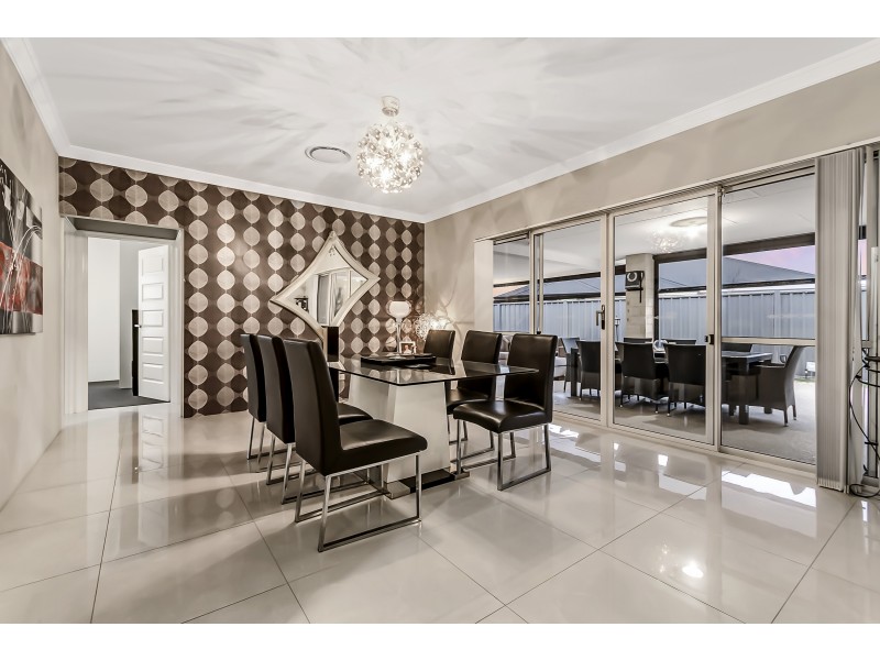 5 Featherleaf Elbow, Banksia Grove WA 6031