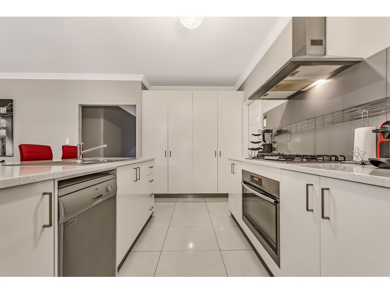 5 Featherleaf Elbow, Banksia Grove WA 6031