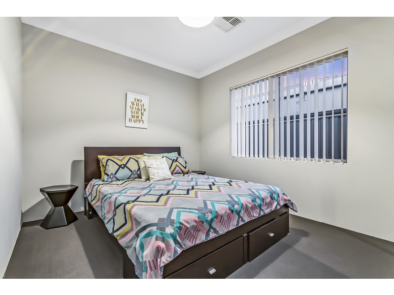 5 Featherleaf Elbow, Banksia Grove WA 6031