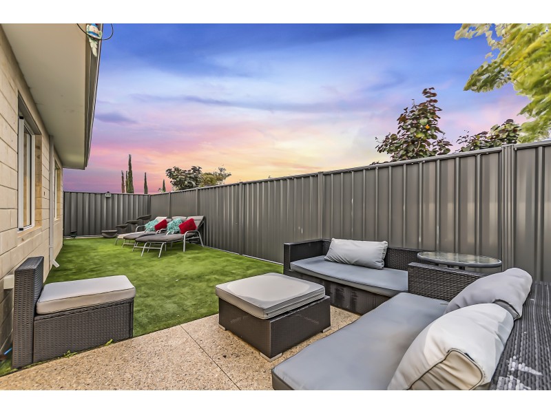 5 Featherleaf Elbow, Banksia Grove WA 6031