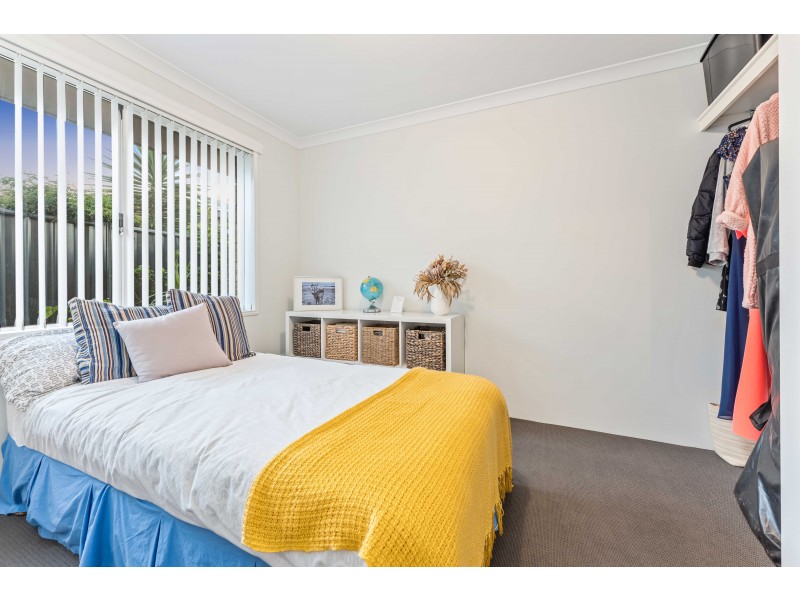 4 Burma Loop, Banksia Grove WA 6031