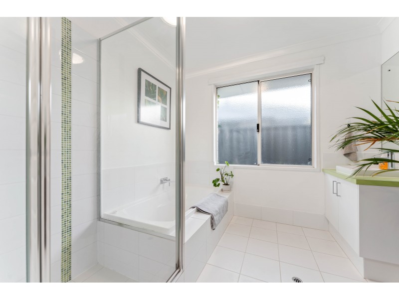 4 Burma Loop, Banksia Grove WA 6031