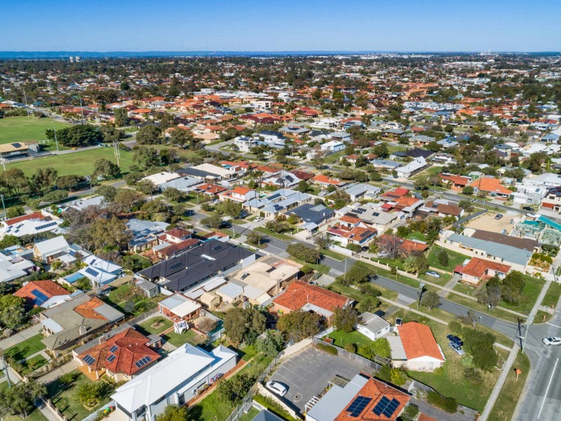 4A Warren Street, Beaconsfield WA 6162