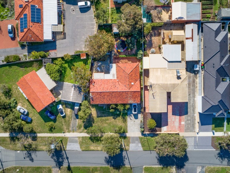 4A Warren Street, Beaconsfield WA 6162