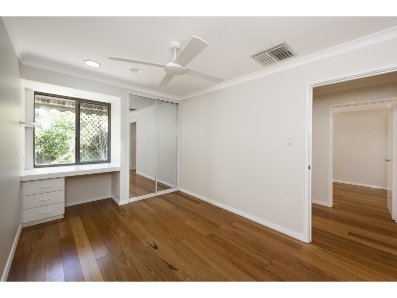 4 Bruce Court, Leeming WA 6149