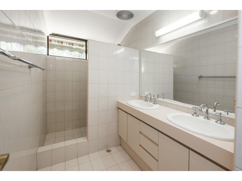 4 Bruce Court, Leeming WA 6149